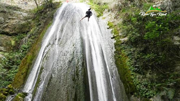 Read more about the article The Thrilling Art of Water Rappelling: Embracing Adventure and Nature
